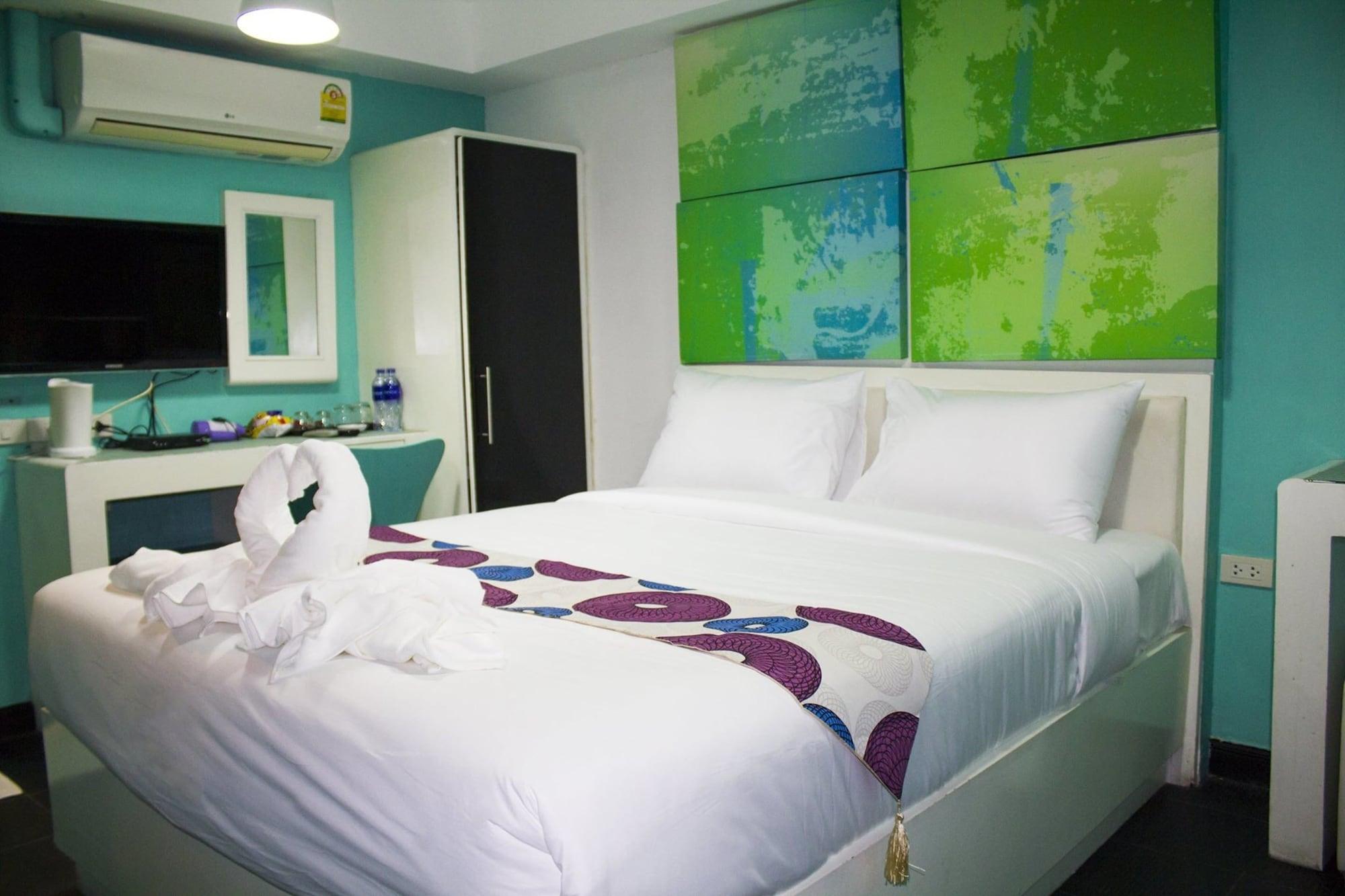 V30 Sukhumvit Hotell Bangkok Exteriör bild