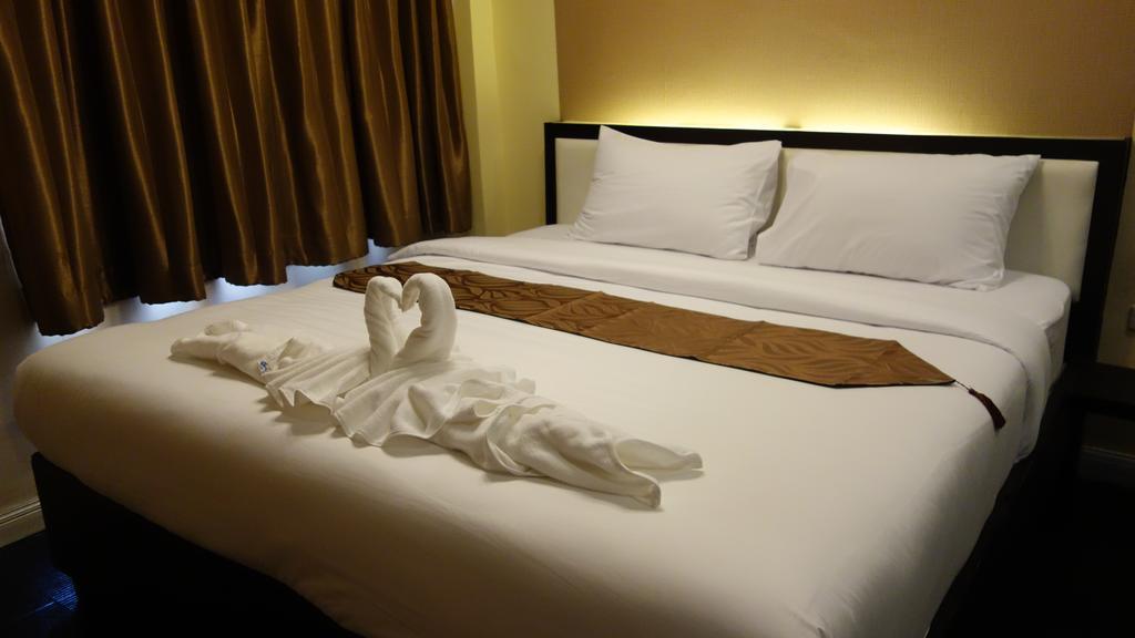 V30 Sukhumvit Hotell Bangkok Exteriör bild